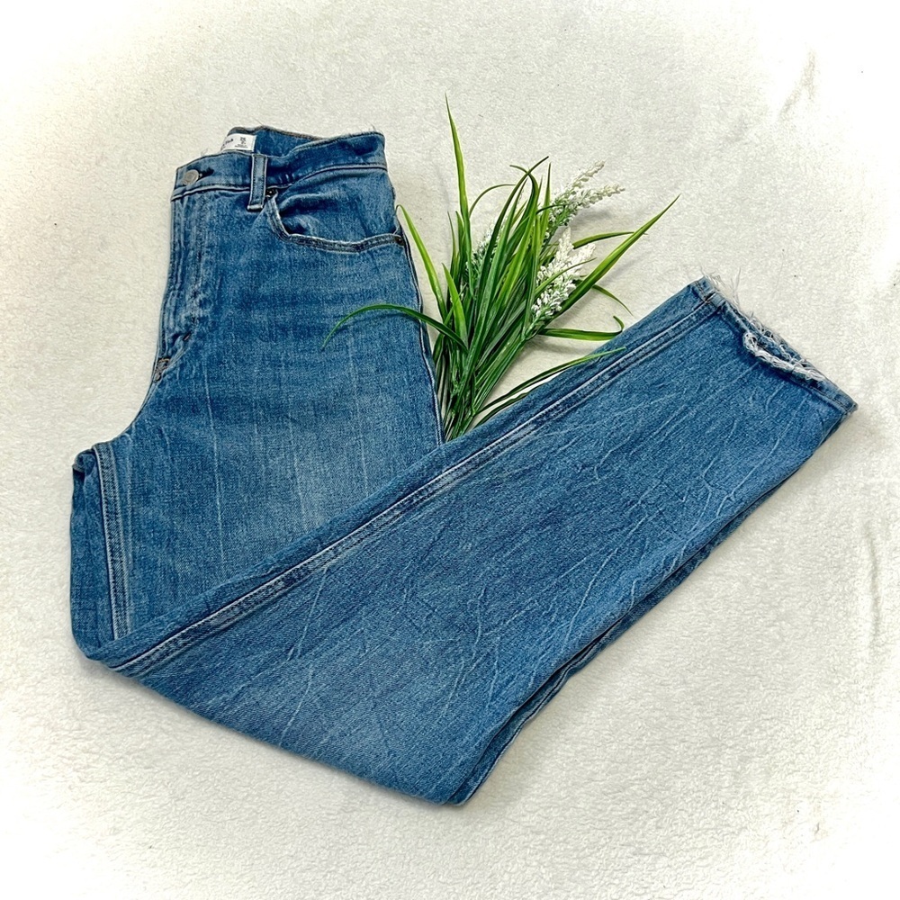 Abercrombie & Fitch The 90's Straight Ultra High Rise Jean - Size 2/26